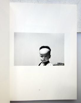 Shoji Ueda Photographs Hito tachi (portraits). Shoji Ueda.