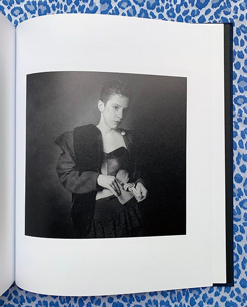 Out of the Shadows : Photographs New York City 1980-1992. Claudia Summers Marcus Leatherdale, Paul Bridgewater, Texts.
