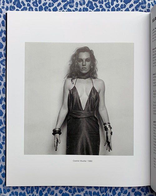 Out of the Shadows : Photographs New York City 1980-1992. Claudia Summers Marcus Leatherdale, Paul Bridgewater, Texts.