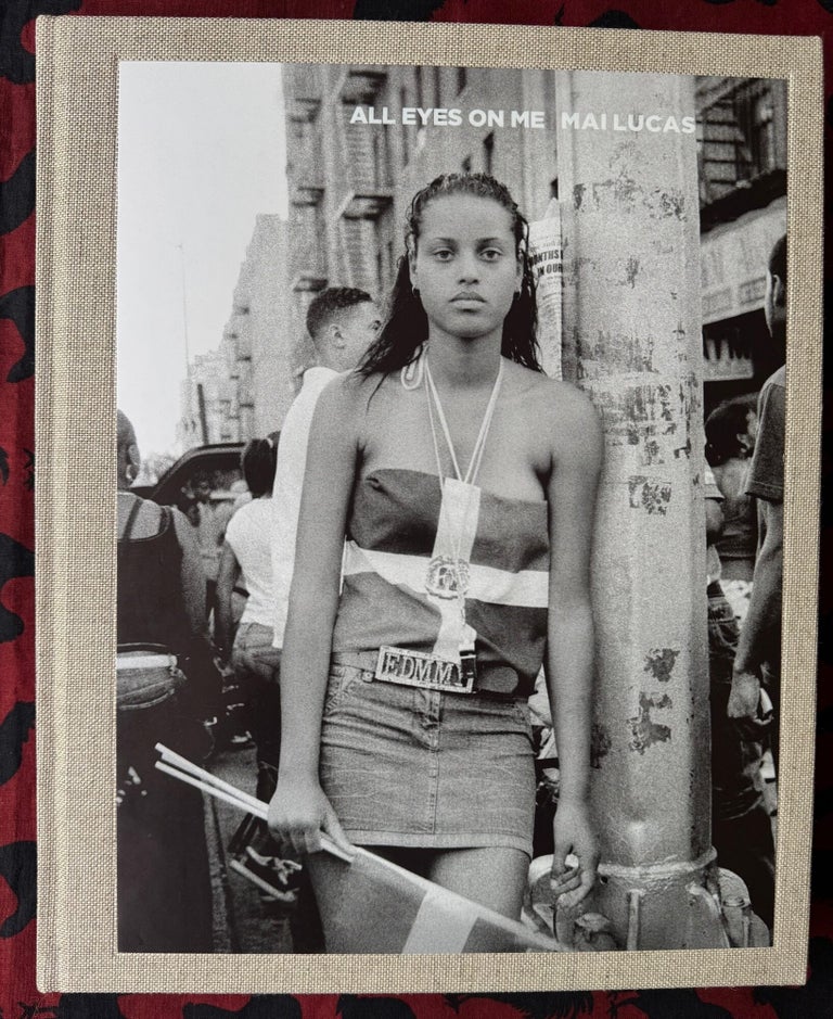All Eyes On Me (SIGNED). Maï Lucas.