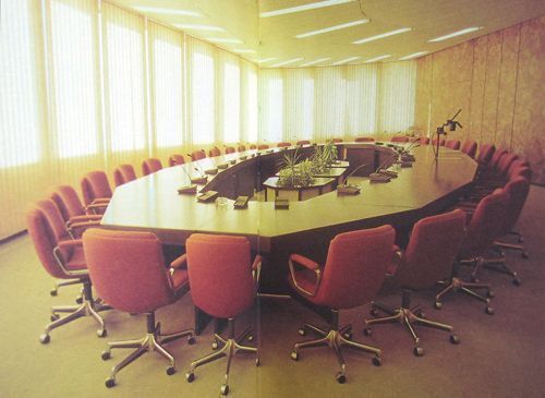 The Table of Power | Jacqueline Hassink | Second Edition. 1,500 copies